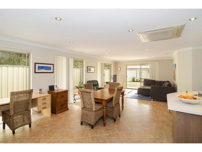 1/12 Wirraway Place, West Busselton WA 6280