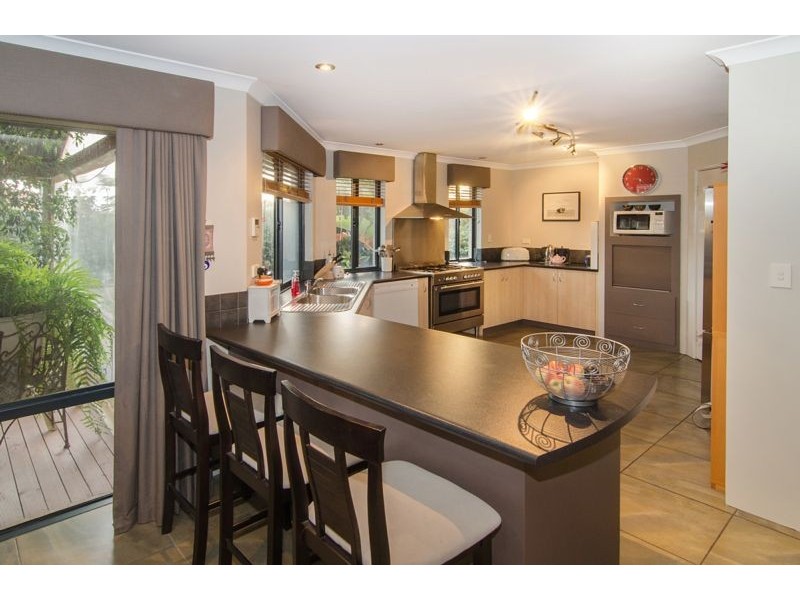 15 Seahorse Crescent, Geographe WA 6280