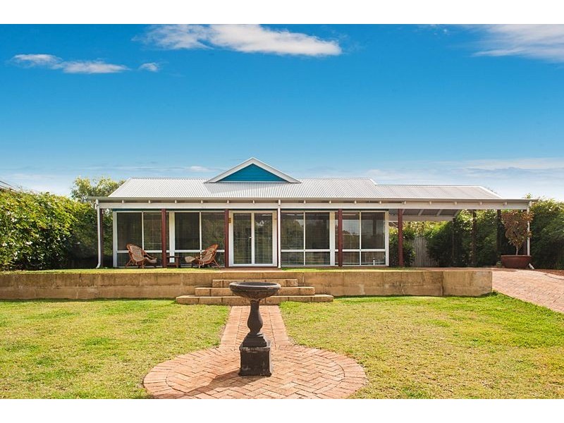 33 Charles Hine Avenue, Margaret River WA 6285