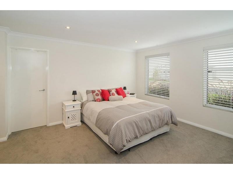 14 Clematis Way, Broadwater WA 6280