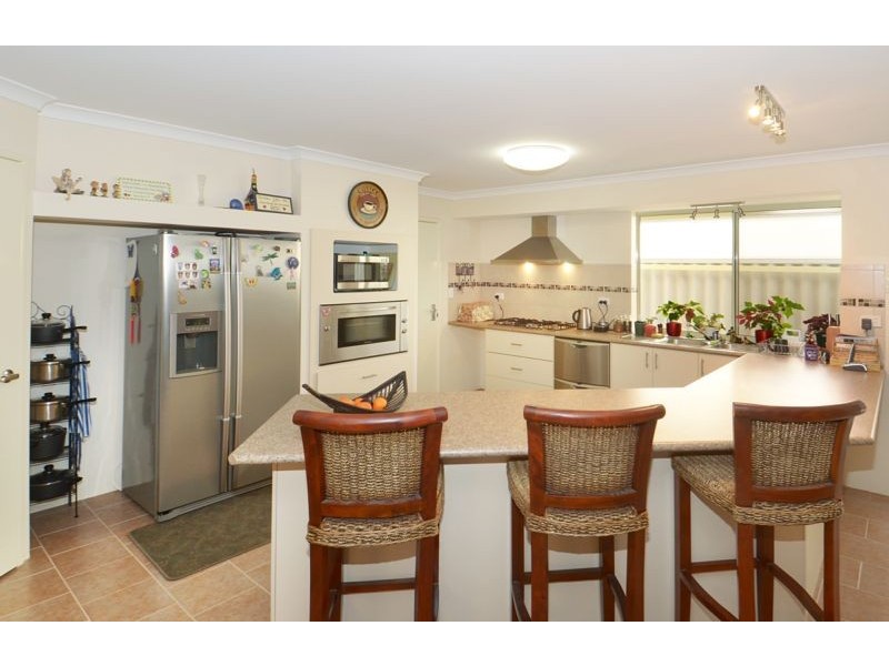 9 Mistral Bend, Yalyalup WA 6280