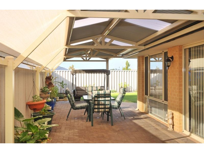 9 Mistral Bend, Yalyalup WA 6280