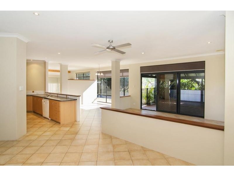 9 Mussel Court, Geographe WA 6280