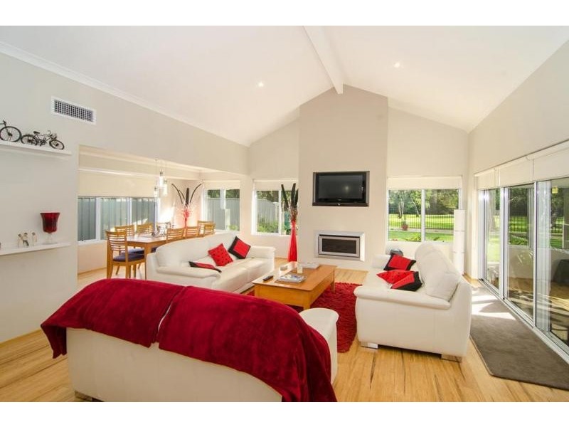 9 Meadow View, Busselton WA 6280