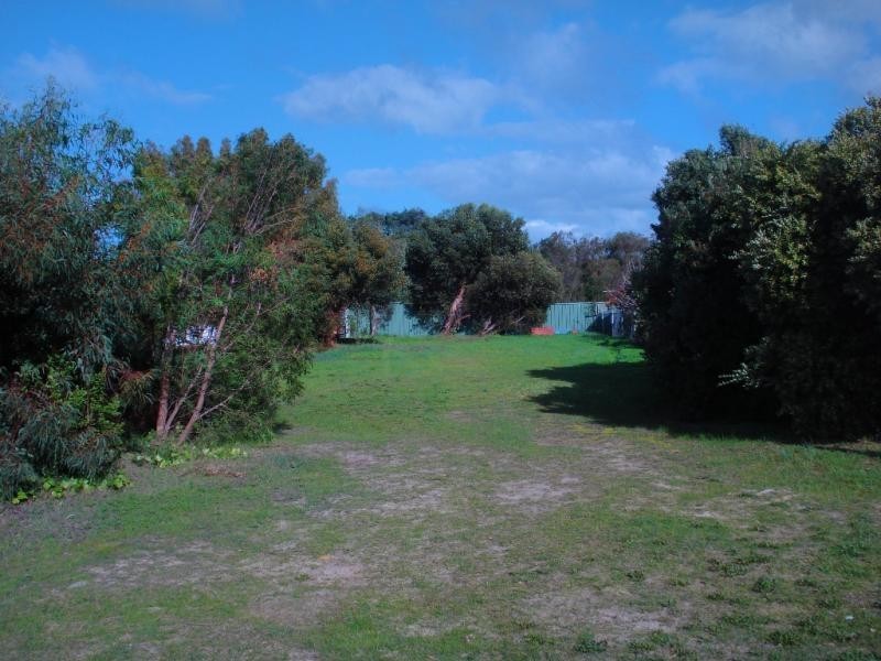 10 Marshall Street, Quindalup WA 6281
