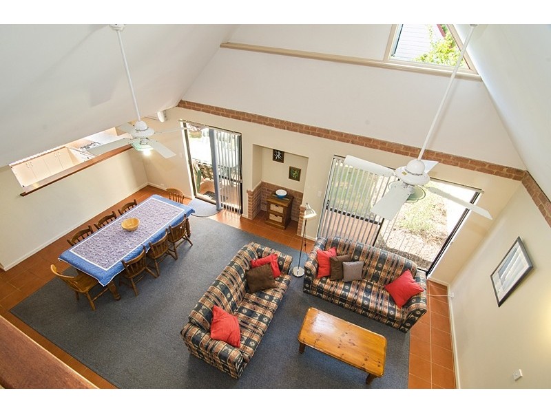 2/7 Lecaille Court, Dunsborough WA 6281