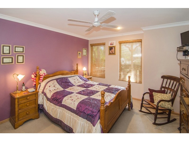 12 Klaehn Crescent, Yalyalup WA 6280