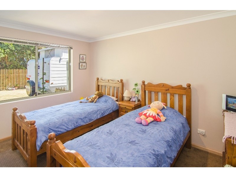 12 Klaehn Crescent, Yalyalup WA 6280