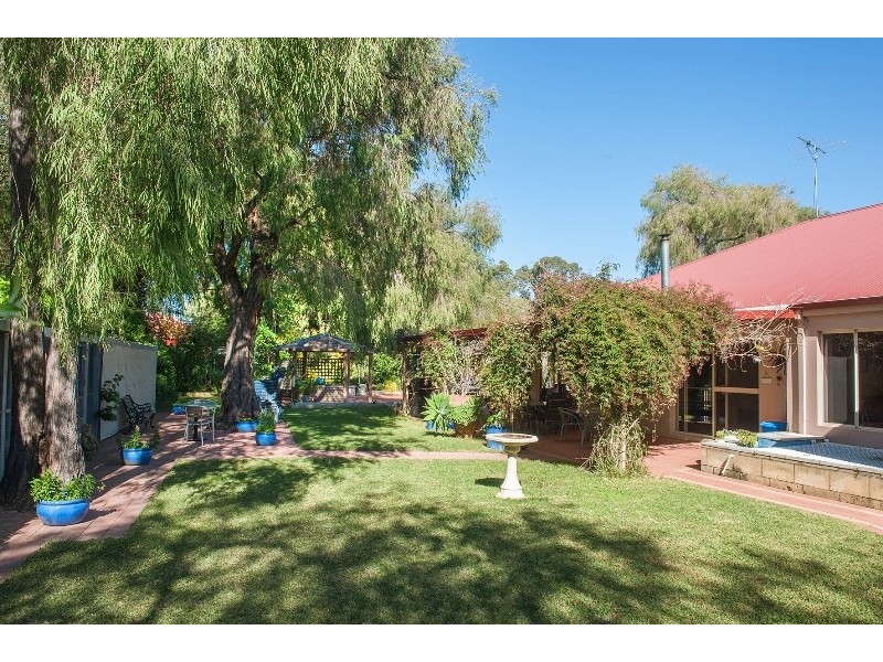 12 Klaehn Crescent, Yalyalup WA 6280