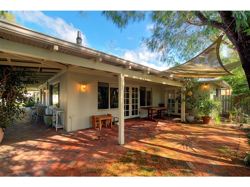 1 Jones Way, Abbey WA 6280