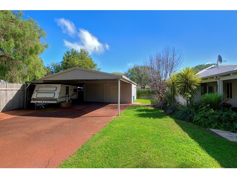 1 Jones Way, Abbey WA 6280