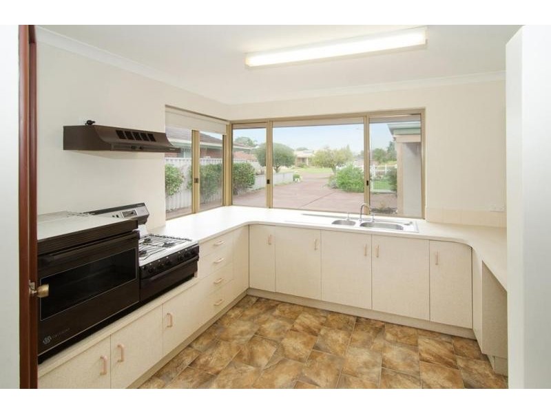 B/9 Raven Place, West Busselton WA 6280