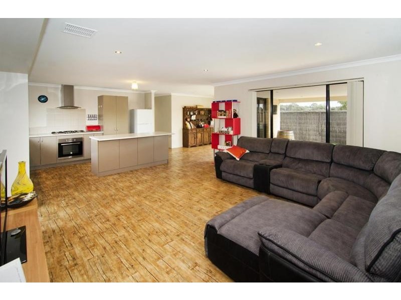 1 Herb Brace, Yalyalup WA 6280