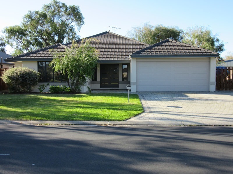 15 Currawong Drive, Busselton WA 6280