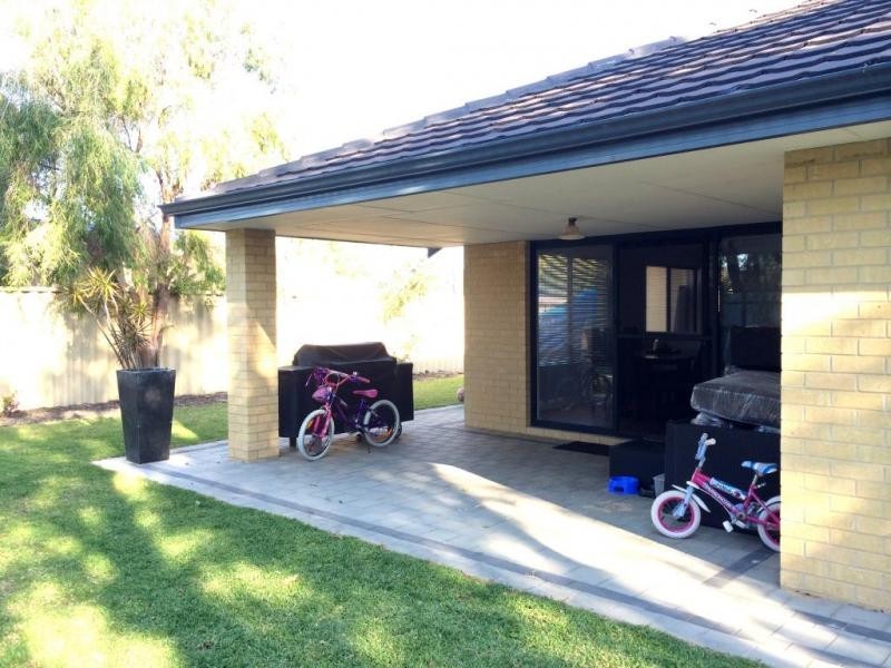 15 Currawong Drive, Busselton WA 6280