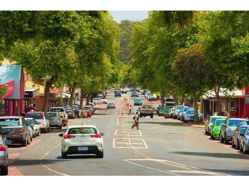 9 Sandalwood Drive, Margaret River WA 6285