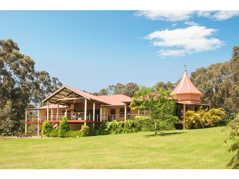 400 Roxburgh Road, Margaret River WA 6285