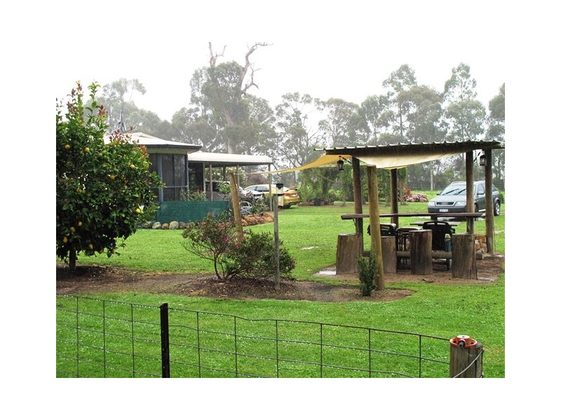 1422 Osmington Road, Osmington WA 6285