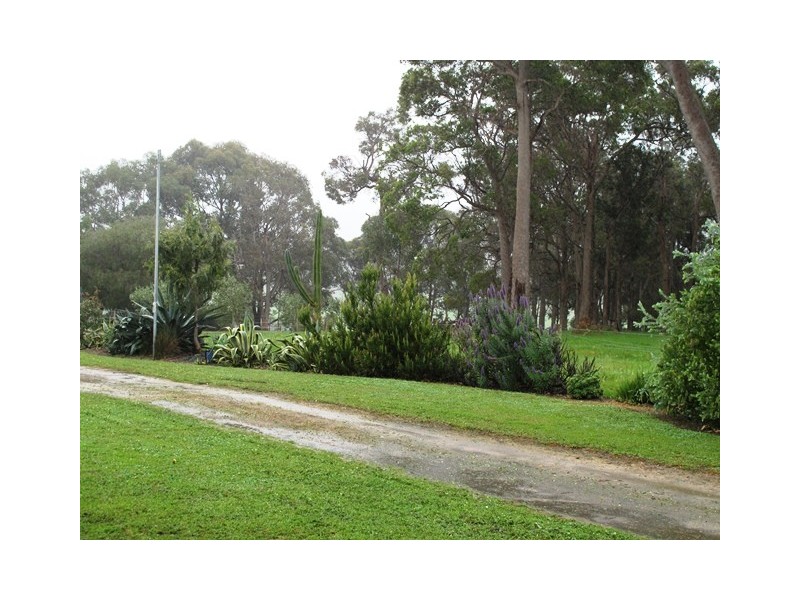 1422 Osmington Road, Osmington WA 6285