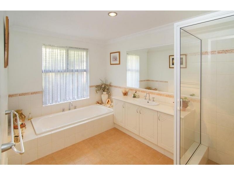 14 Angus Close, Bovell WA 6280