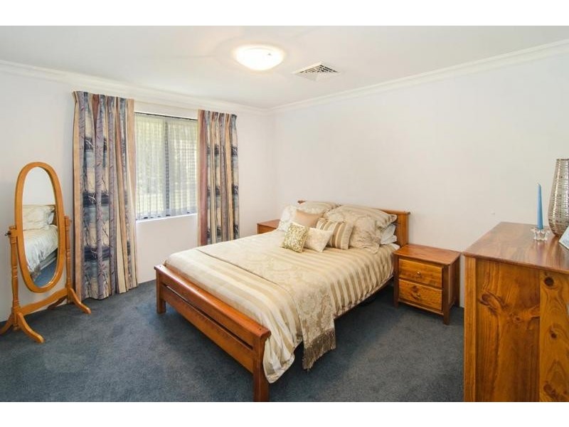 14 Angus Close, Bovell WA 6280