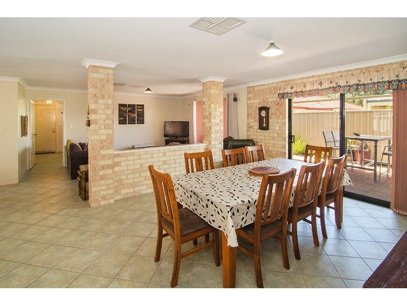 4 Honeyeater Crescent, Geographe WA 6280