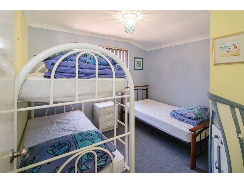 4 Honeyeater Crescent, Geographe WA 6280