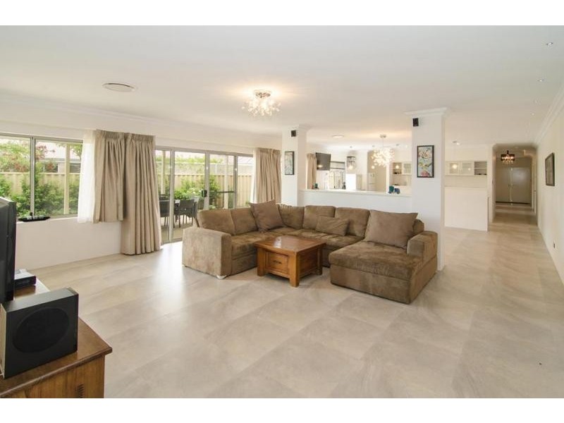 3 Lavender Gardens, Yalyalup WA 6280