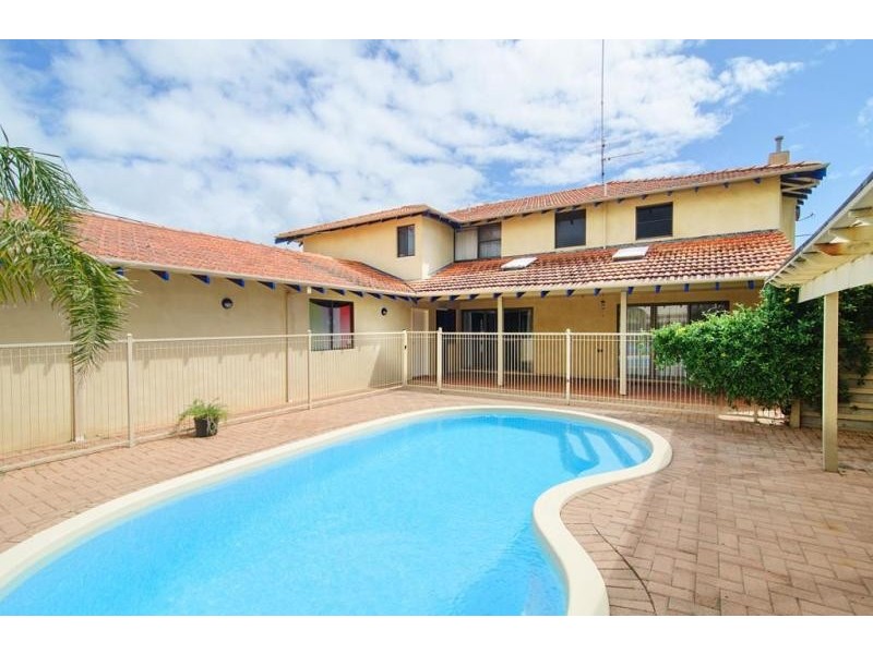 994 Geographe Bay Road, Geographe WA 6280