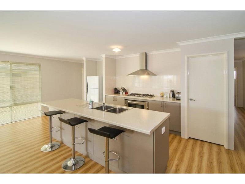 20 Mistral Bend, Yalyalup WA 6280