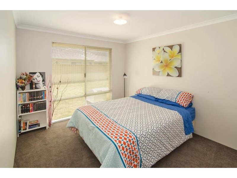 20 Mistral Bend, Yalyalup WA 6280