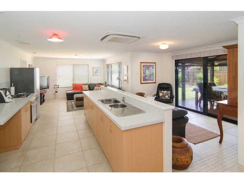 2/48 Dorset Street, West Busselton WA 6280