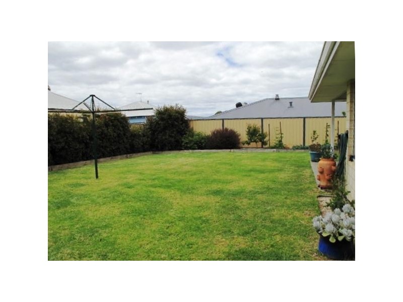 11 Dibbler Street, Margaret River WA 6285