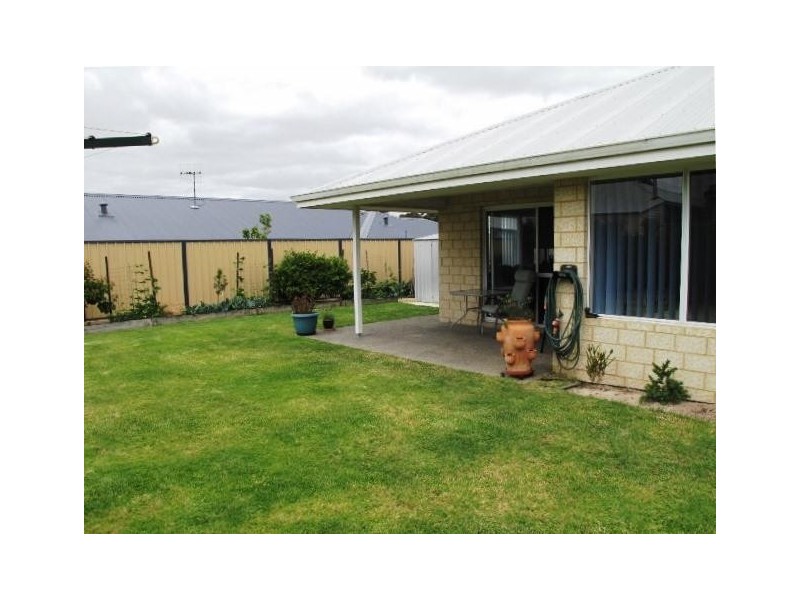 11 Dibbler Street, Margaret River WA 6285