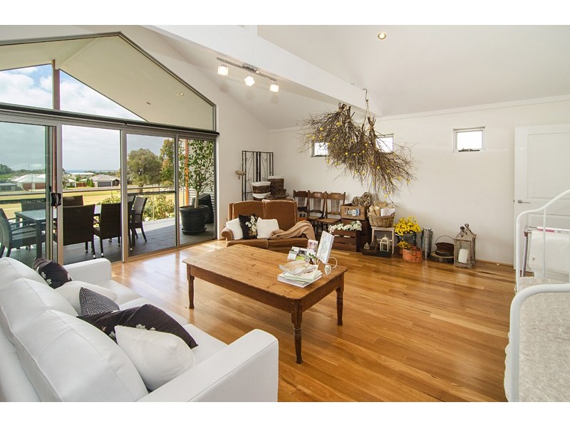 27 Amiro Street, Dunsborough WA 6281