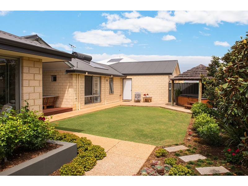 27 Amiro Street, Dunsborough WA 6281