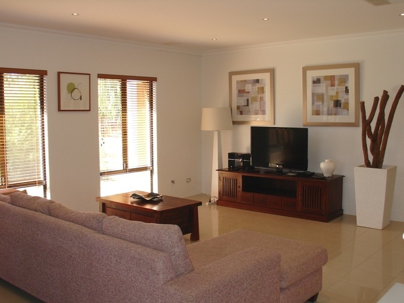 2 Bay View Street, West Busselton WA 6280