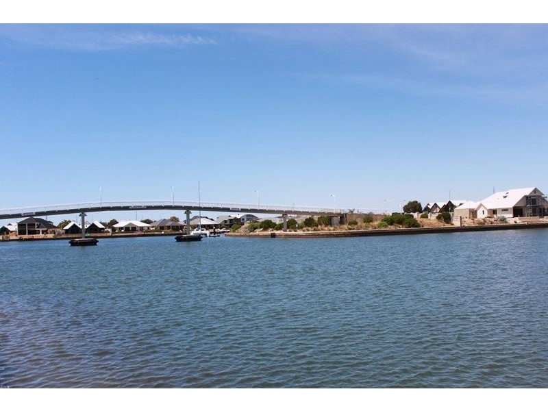 4 Lanyard Boulevard, Geographe WA 6280