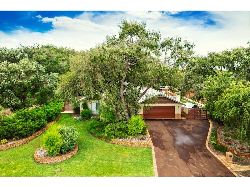 9 Lincoln Street, Abbey WA 6280