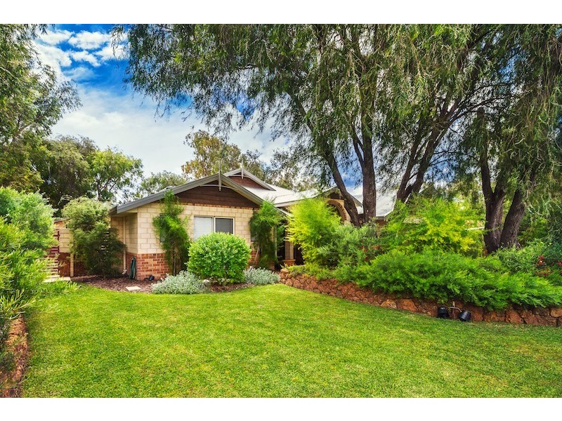 9 Lincoln Street, Abbey WA 6280