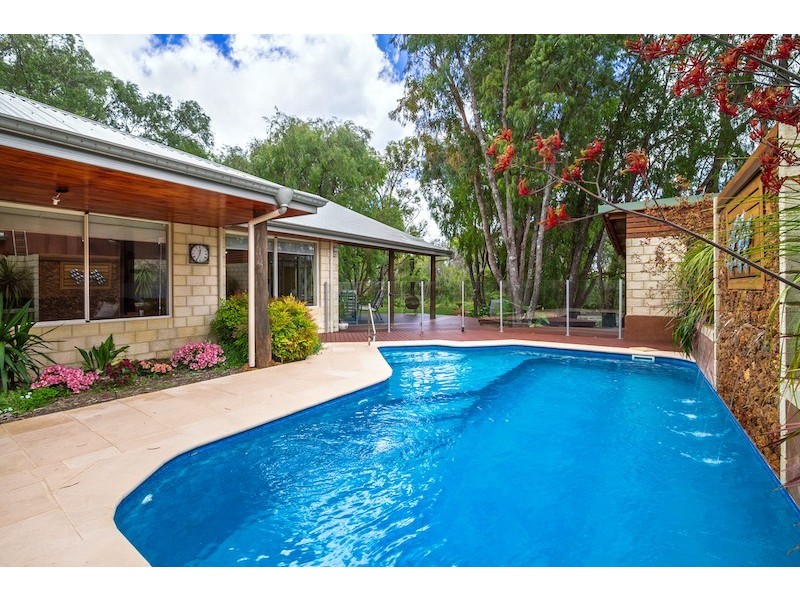 9 Lincoln Street, Abbey WA 6280