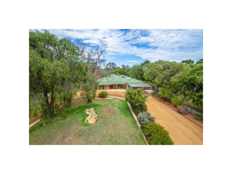 46 Kalgaritch Avenue, West Busselton WA 6280