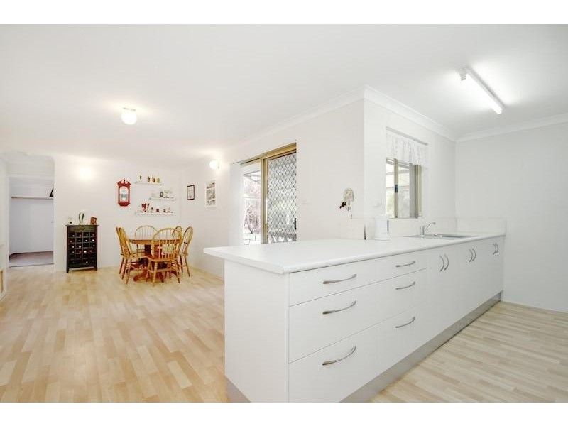 69 Cookworthy Road, Broadwater WA 6280