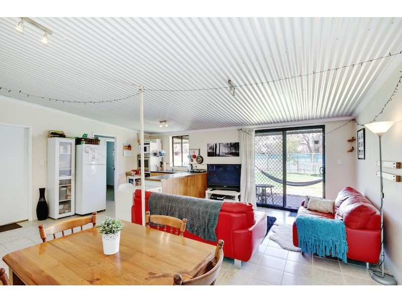 69 Cookworthy Road, Broadwater WA 6280