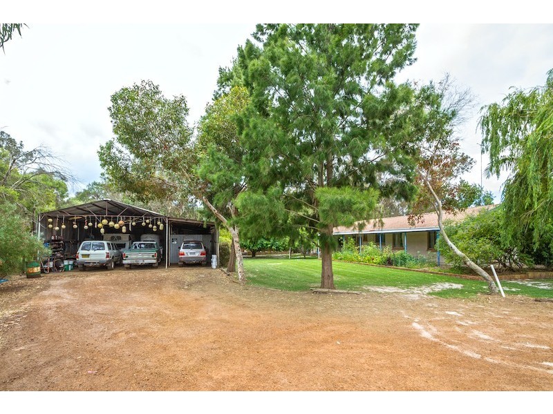 69 Cookworthy Road, Broadwater WA 6280