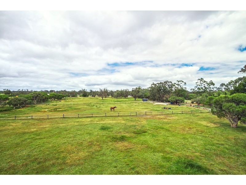 69 Cookworthy Road, Broadwater WA 6280