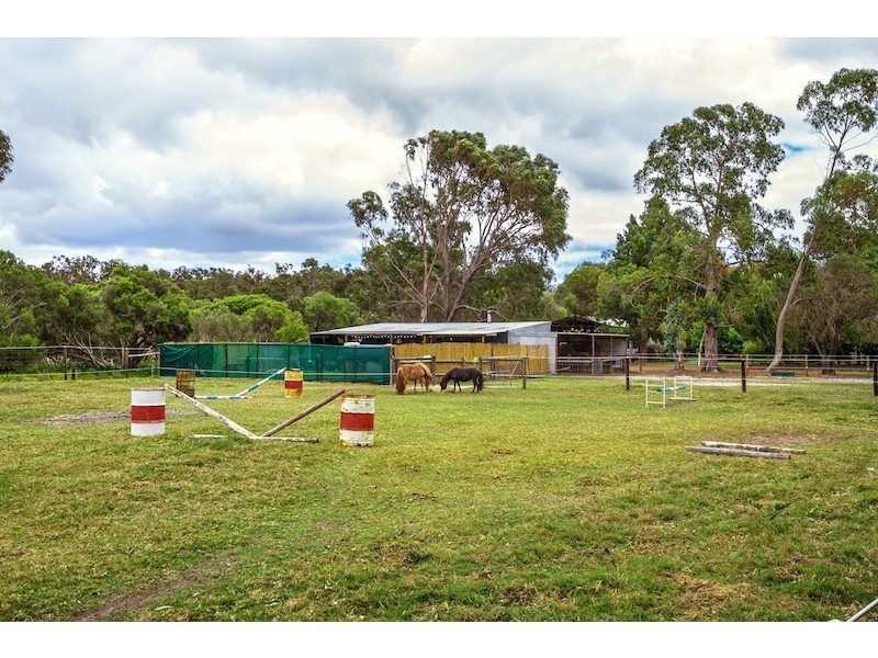69 Cookworthy Road, Broadwater WA 6280
