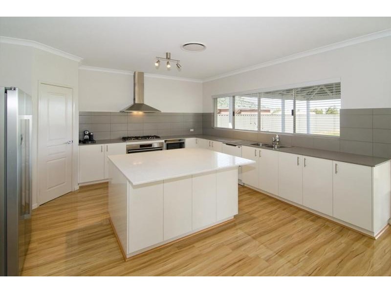 9 Hawker Approach, Yalyalup WA 6280