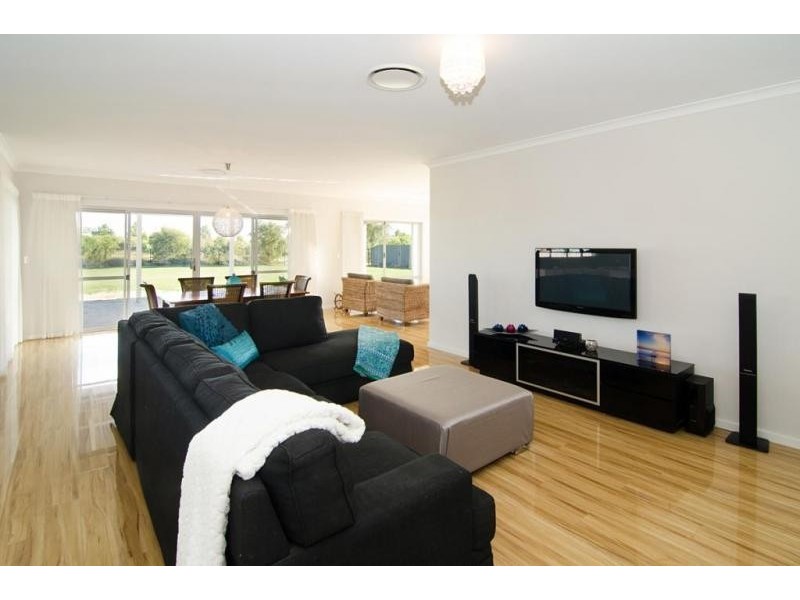 9 Hawker Approach, Yalyalup WA 6280