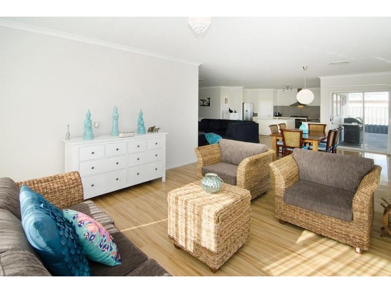 9 Hawker Approach, Yalyalup WA 6280